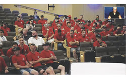 Publication Facebook de la mairesse de Gatineau, Maude Marquis-Bissonnette, avec la présence de nombreux émojis de pompiers (11 septembre 2025). Photo : Capture d’écran
