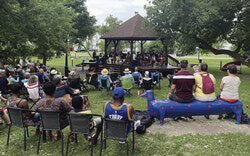 L'Imagier's free Au Parc concert series returns for a third season with four Saturday-evening shows in the Parc de L'Imaginaire, pairing local and regional musicians each week with a rotating slate of neighbourhood restaurants and breweries. Photo: Lily Ryan, from Mélissa Gélinas's 2025 article, 