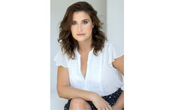 Salomé Corbo, the actor and longtime spokesperson for the Fondation pour l'alphabétisation, urged Quebec adults that it is never too late to return to school as the foundation marked 15 years of its Retour réussite scholarships on International Literacy Day, honouring 20 recipients including three from the Outaouais. Photo: Julie Perreaul